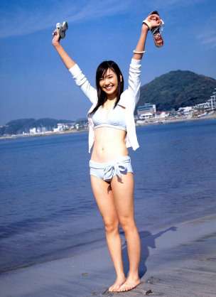 ヒールを履いてない脚の画像