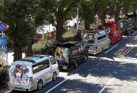 浜崎あゆみが胸の谷間&美脚をあらわにした写真がセクシーすぎると話題に「色っぽすぎ!」