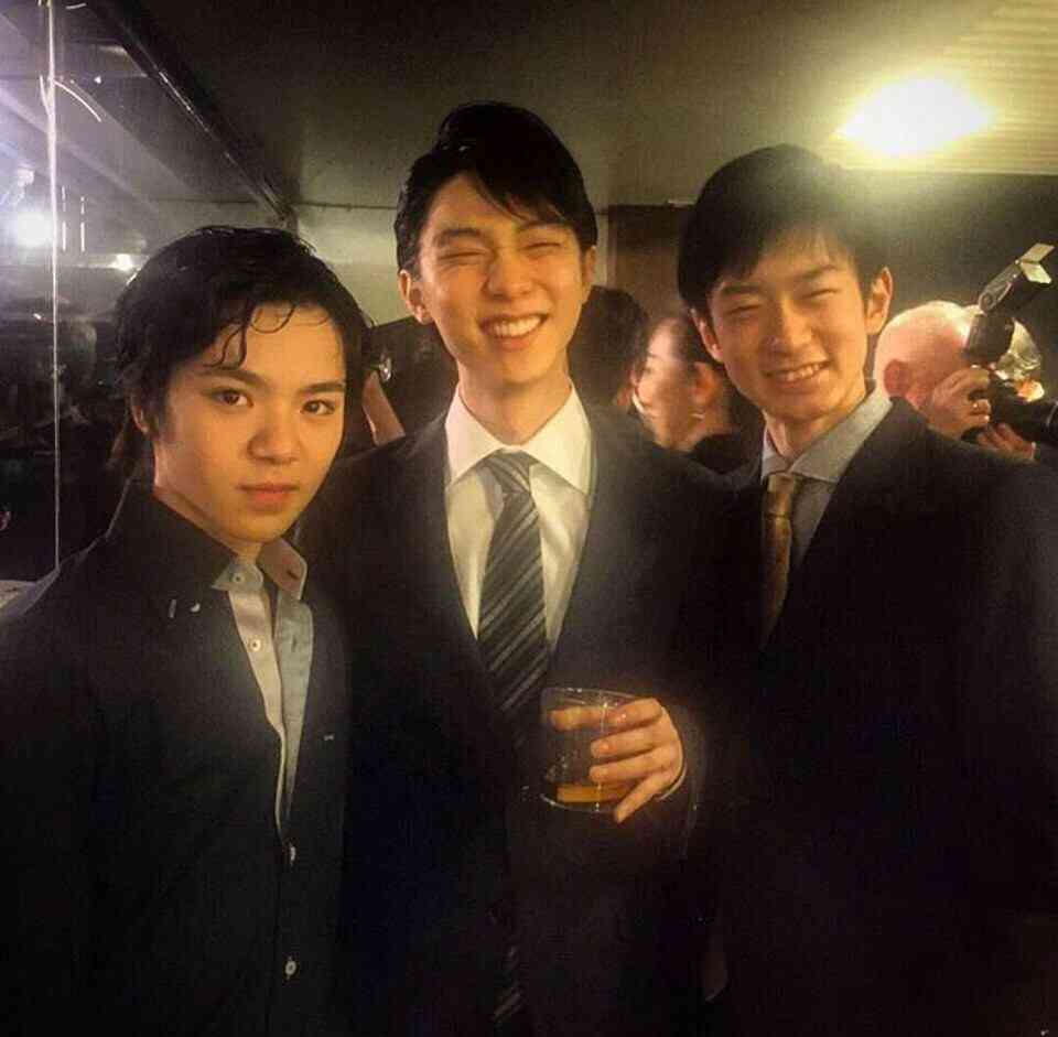 GPファイナル日本男子がそろって“安倍晴明ポーズ” 羽生・村上・宇野の3ショットに大反響