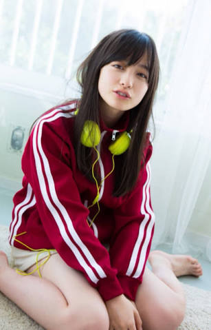 「似合ったら美人認定」石原さとみ、新垣結衣、綾瀬はるかが着こなす共通アイテムとは?