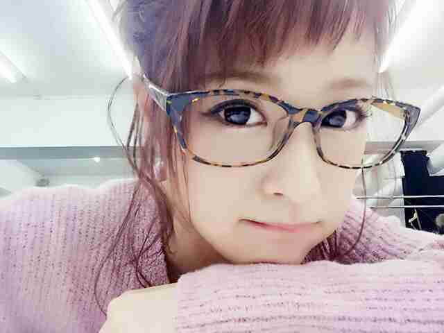 鈴木奈々 生放送でメークの珍事