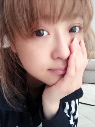 鈴木奈々 生放送でメークの珍事