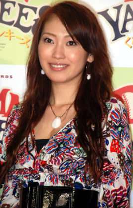 菊地亜美の“裸眼”姿がまるで別人「外には絶対出れない」