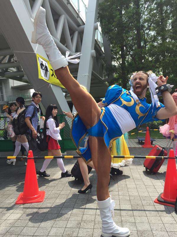 女装が似合う男性有名人