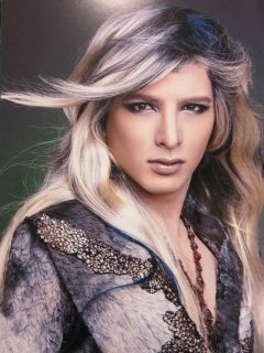 女装が似合う男性有名人