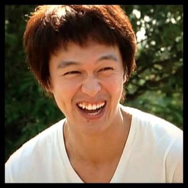 「笑顔」が印象的な芸能人は？