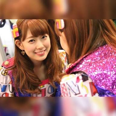 NMB48渡辺美優紀、背中を大胆に露出させた振り向き写真がセクシーすぎると話題に「ドキドキする」
