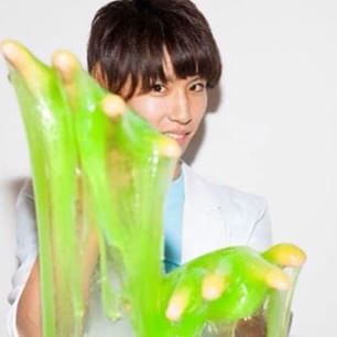 人気ユーチューバーのはじめしゃちょー　ニベアクリーム100個を使いお風呂に入る動画が大荒れ