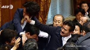 芸能人以外で魅力を感じる有名人は?