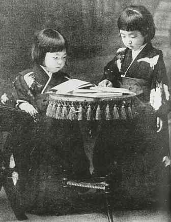ガルちゃん白黒写真展開催