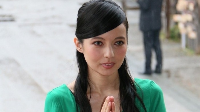 ベッキー 朝ドラ女優らとの女子会で「不倫」止められた…結局深みに