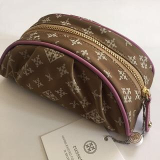どんなメイクポーチ使ってますか?
