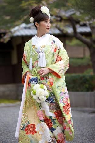 結婚式で色打掛着た人ー!!