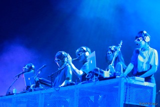 好きなアーティストのLIVE中の画像を貼るトピ