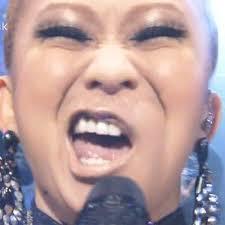 好きなアーティストのLIVE中の画像を貼るトピ