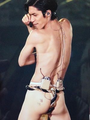 好きなアーティストのLIVE中の画像を貼るトピ