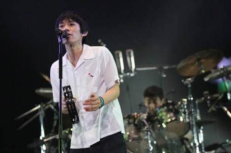好きなアーティストのLIVE中の画像を貼るトピ