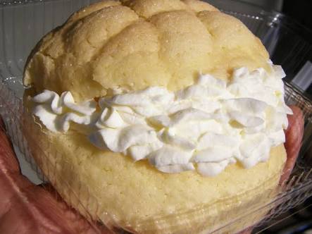 生クリームたっぷりスイーツ 画像