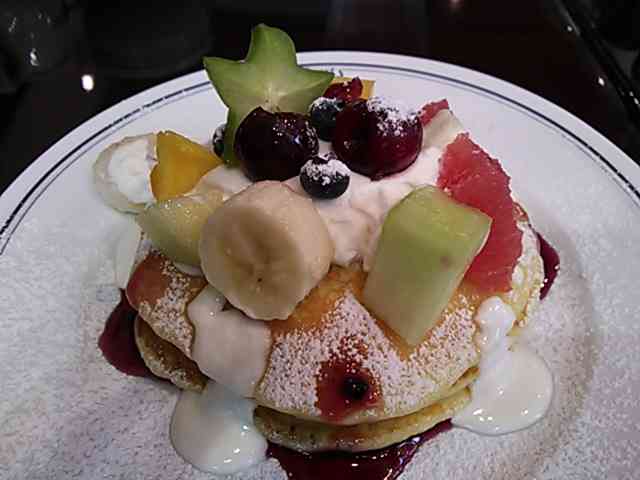 生クリームたっぷりスイーツ 画像