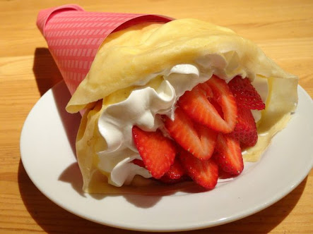 生クリームたっぷりスイーツ 画像