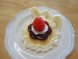 生クリームたっぷりスイーツ 画像