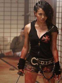 山崎賢人、人生初の金髪に！二階堂ふみと制服2ショット解禁