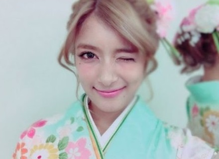 ウインクしてる芸能人の画像