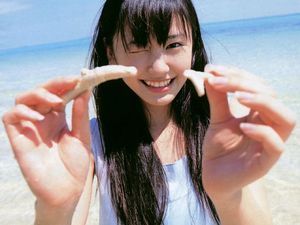 ウインクしてる芸能人の画像
