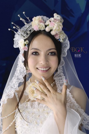 ベッキー、裏の顔と不遜ぶりが露呈…飲み物冷たくてADに激怒、機内で一般人に舌打ち