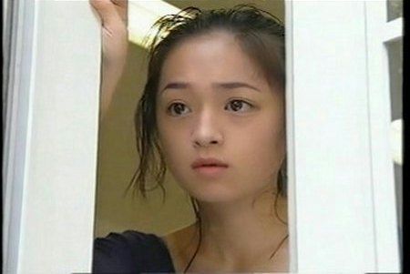 浜崎あゆみがスタイル抜群のビキニ姿の写真を投稿して話題に「夫婦揃ってナイスバディすぎる」