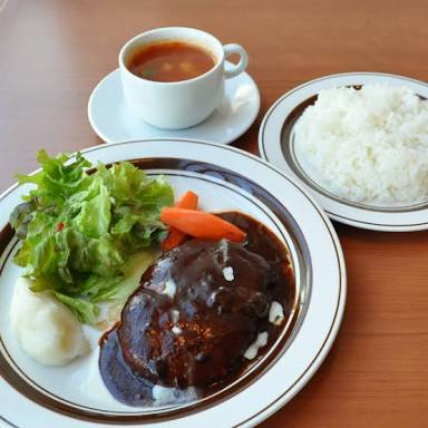 ハンバーグ好きな人♪