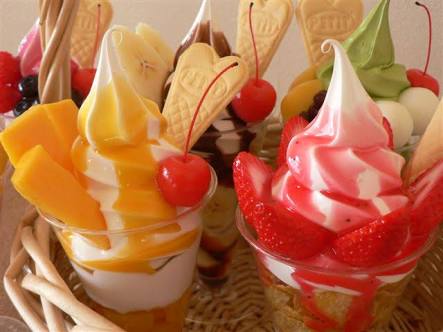 美味しそうなパフェの画像ください！