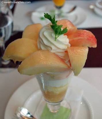美味しそうなパフェの画像ください！