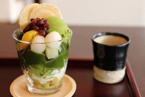 美味しそうなパフェの画像ください！