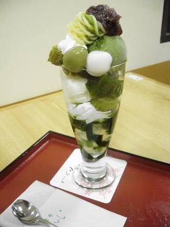 美味しそうなパフェの画像ください！