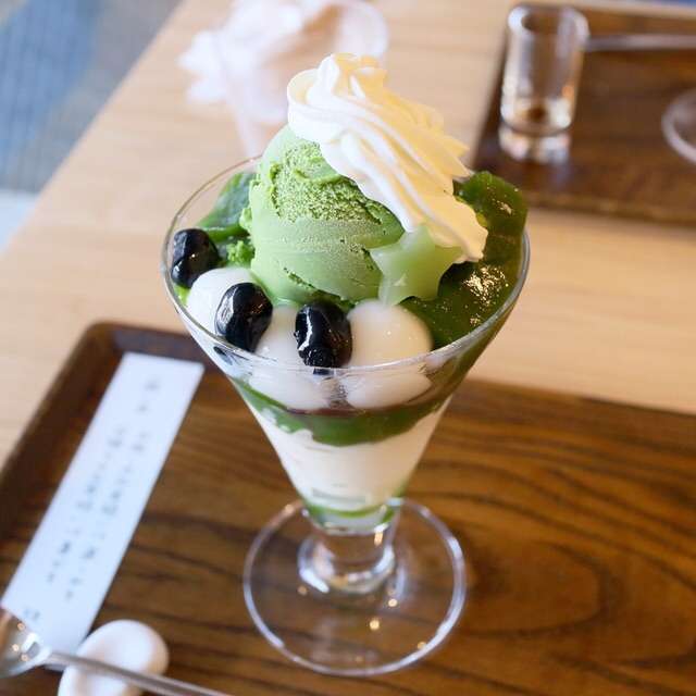 美味しそうなパフェの画像ください！