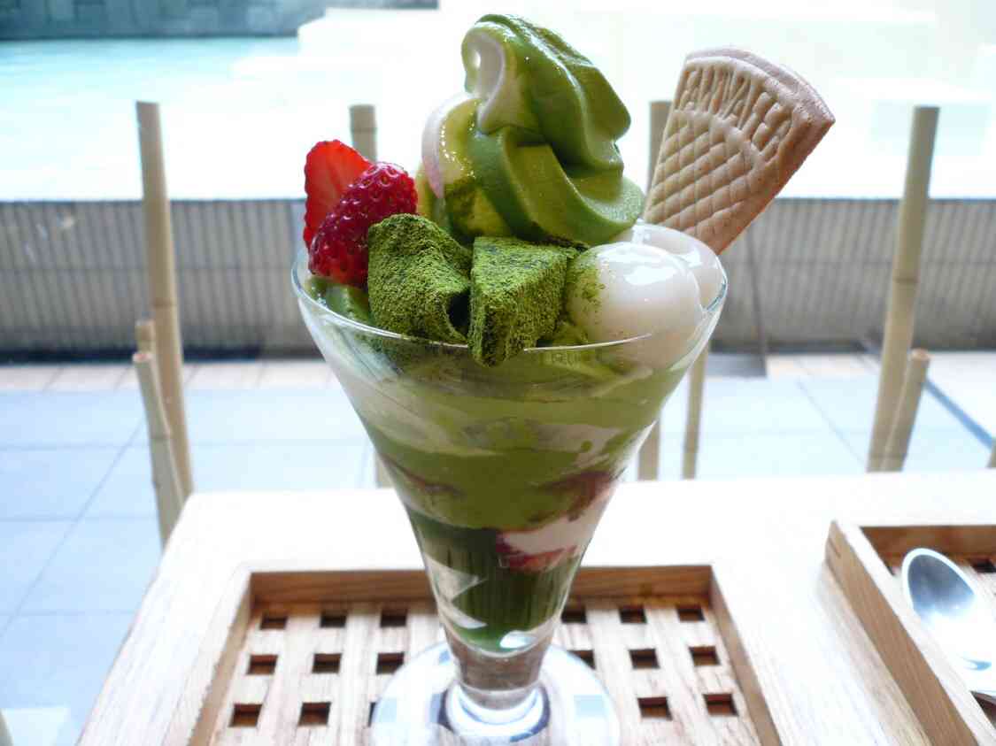 美味しそうなパフェの画像ください！