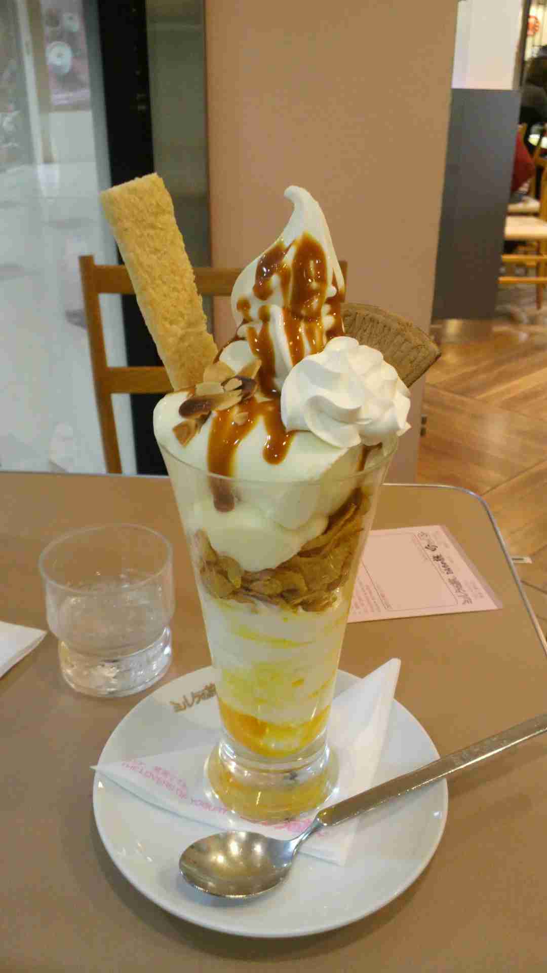 美味しそうなパフェの画像ください！