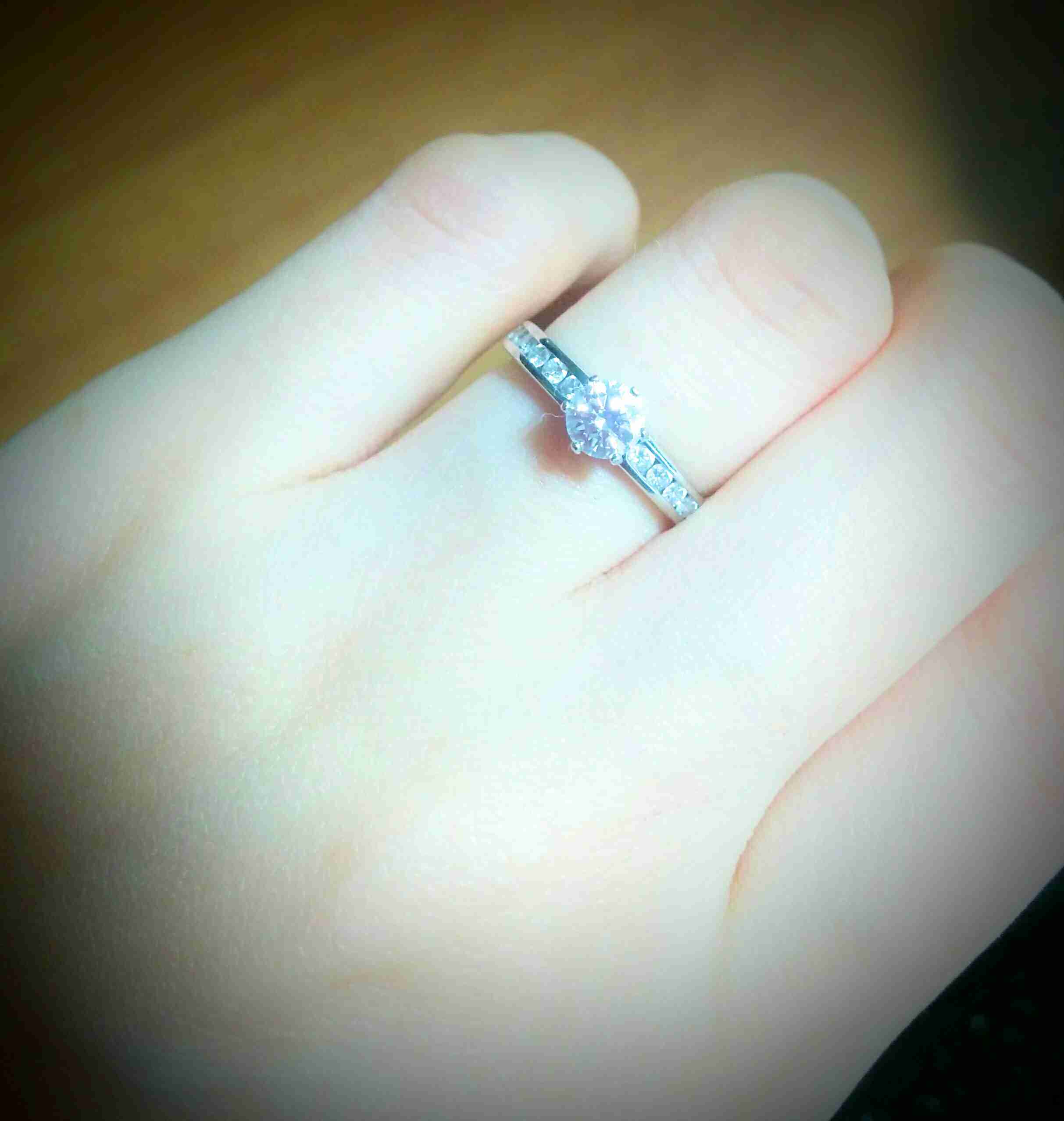 【ぶっちゃけ】婚約指輪はいくらでしたか？
