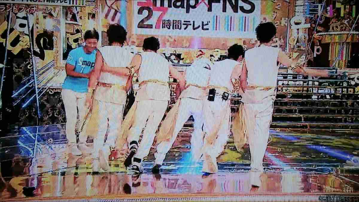 SMAP生出演でメッセージも、メンバー全員表情硬く…