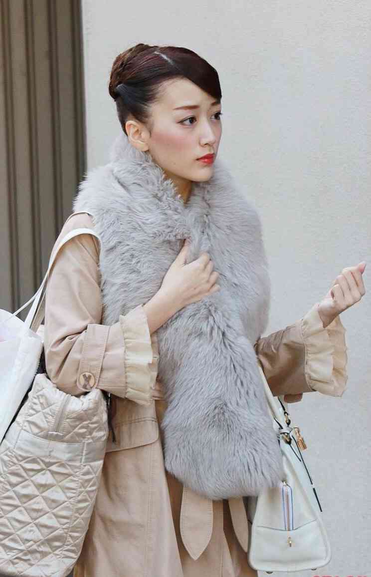 宝塚の煌びやかなヘアメイク、衣装の画像を下さい！
