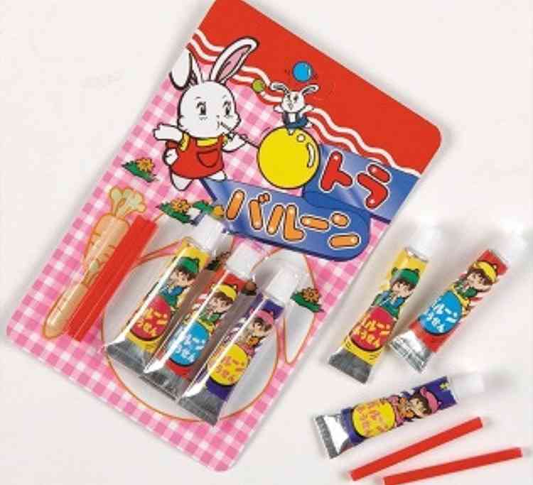 1980年代生まれの人が幼少期や10代の時に好きだった物を懐かしむトピ