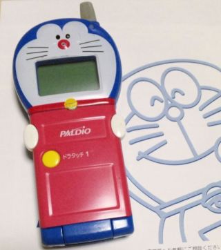 1980年代生まれの人が幼少期や10代の時に好きだった物を懐かしむトピ