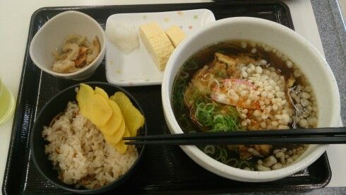 炭水化物がおかずはアリですか?
