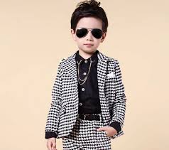 子供の卒業式の服