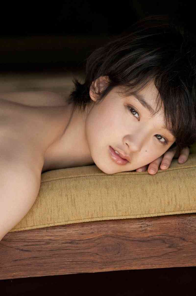 朝起きたら隣で寝ててほしい有名人は誰ですか？