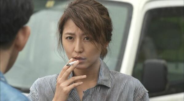 女性の喫煙率上昇、冷たい視線と同情の声「やめたいけどやめられない…」悩ましい本音