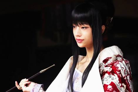 高橋メアリージュン 美男美女・長身4人きょうだい公開