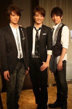 知念里奈、井上芳雄が熱愛！入籍濃厚　舞台上で熱烈なラブシーン