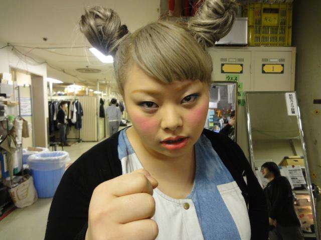 芸能人のツインテールを貼るトピ